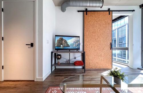 District Wharf Apartment | City & River View Suite - The Wharf DC by Monthier