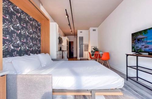 District Wharf Apartment | City & River View Suite - The Wharf DC by Monthier