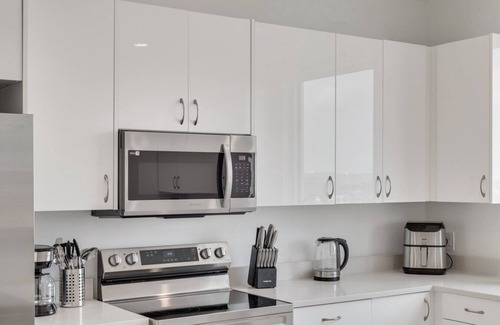 Cedars Apartment | City View 2BR I Parking I King Bed I Workspace