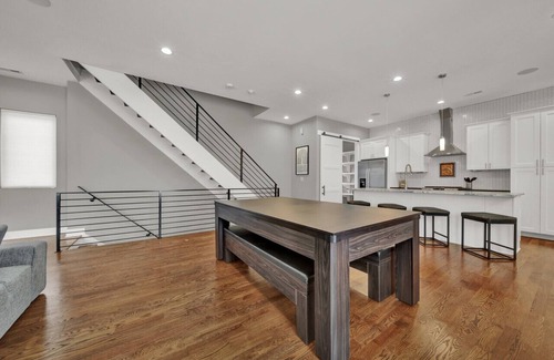 Third Ward House | City Views RoofTop Hot Tub & Short Walk to Stadium