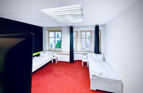 Burbach Apartment | CityChalet Business Apartments - Workers welcome! - Free Parking - Fast WIFI - Smart TV - WM