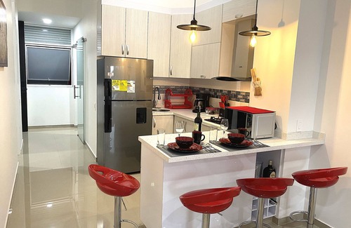 Cali Apartment | Cityscape 2 Bedroom Apartment Near Medical Shopping Center With Wifi, AC, Pool