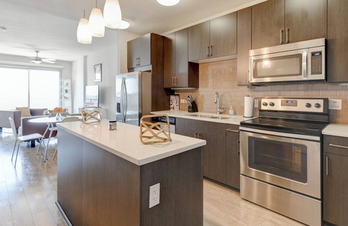 West End Apartment | Cityscape Delight 1Br/1BA DTATX