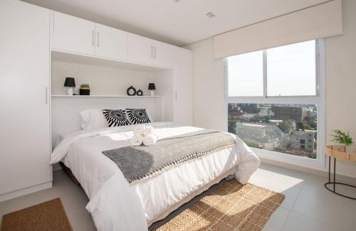 Asuncion Apartment | Cityscape Views - New 2BR Retreat