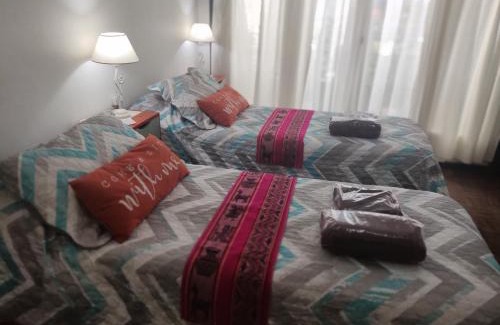 Comuna 10 House | CIUDAD AUTONOMA DE BUENOS AIRES, HOSTAL , Habitacion en vivienda familiar