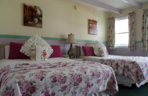 Rockport Hotel | Claddagh Motel & Suites