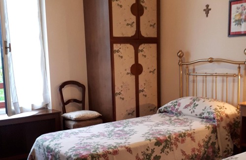 Claino Con Osteno House | Claino Con Osteno: House with a wonderful view of Lake Ceresio