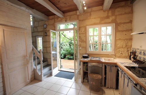 Bergerac House | Claire s' house in medieval village couze near river Dordogne with your pets