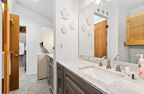 Port Isabel House | Clam Circle Retreat On The Laguna- LIV Resort