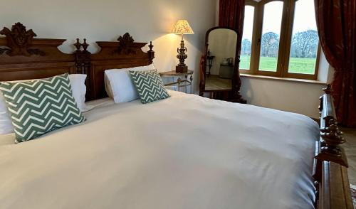 Claregalway Bed & Breakfast | Claregalway Castle