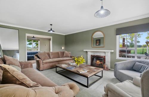 Solway House | Clarendon Estate - Masterton Holiday Home