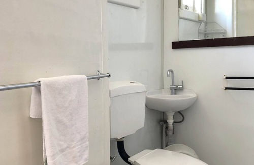 Katoomba House | Clarendon Motel and Guesthouse