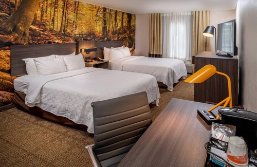 Beckley Hotel | Clarion Pointe Beckley