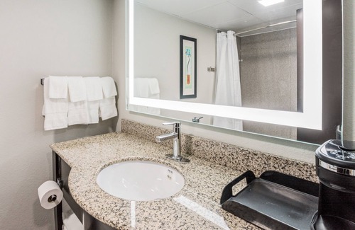 Rock Hill Hotel | Clarion Pointe Near University