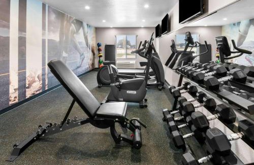 Ederville Hotel | Clarion Pointe