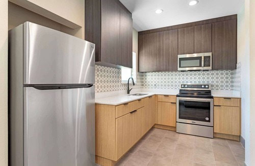 Spring Hotel | Clarion Pointe
