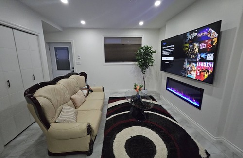 Whitehorse Apartment | Classic and modern suite 10 minutes away from city center