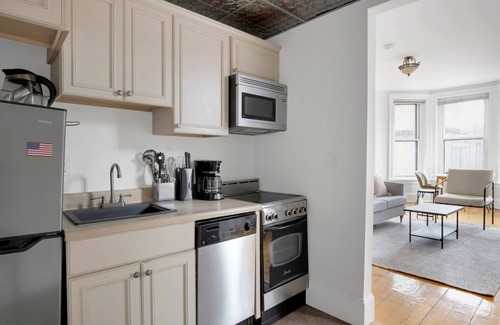Back Bay West Apartment | Classic Back Bay 1BR steps from restaurants and shopping by Blueground