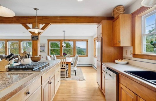 Medomak House | Classic Maine 5BR Oceanfront/Waterfront Harbor Home with Hot Tub, Kayaks & More