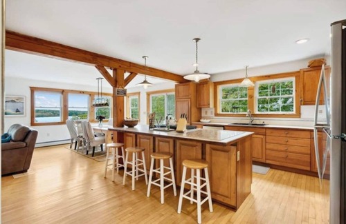 Medomak House | Classic Maine 5BR Oceanfront/Waterfront Harbor Home with Hot Tub, Kayaks & More