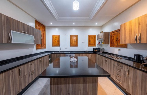 Lahebichate Villa | Classic Moroccan 6-bedroom villa with swimming in Marrakech