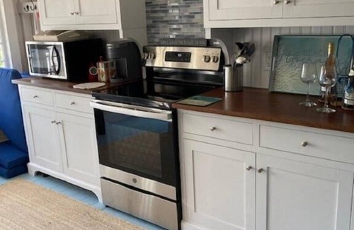 Orrs Island Cottage | Classic Orr’s Island, Maine Cottage, sleeps 4, 1 Bath, Stunning ocean views. New Listing !