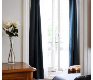 Choisy-le-Roi Apartment | Classic retro vibe 15 min from Paris