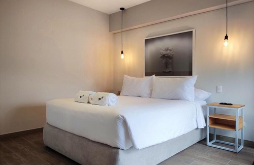 Miraflores Apartment | Classy 2BR in Miraflores