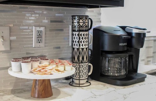 North Las Vegas House | ❤️Classy 4BR Home with Pool Table & BBQ in NLV