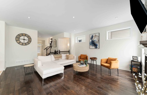 Ottawa Division House | Classy and Inviting 4BD | 15 MINS 2DT