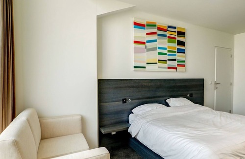 Weelde Apartment | Classy Apartment in Weelde with Swimming Pool