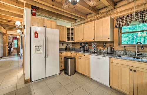 Jackson Cabin | Classy Home w/Hot Tub: 2 Mi to Lake Access!