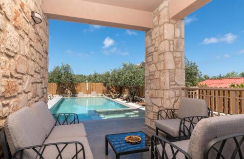 Ano Vasilikos Villa | Claudio Stone House