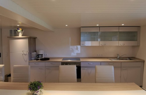 Janneby Apartment | Clausen: large apartment with 4 bedrooms and lounge - vacation apartment
