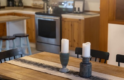 Tofino House | Clayoquot Retreat - Steps from South Chesterman Beach + hot tub. Dog friendly!