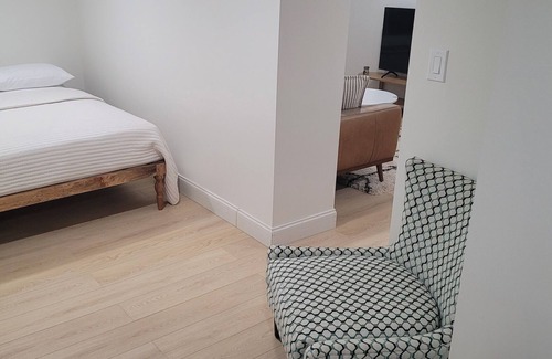 Red Oaks Mill House | ***Clean and Airy Poughkeepsie Getaway - Hospitals Nearby***