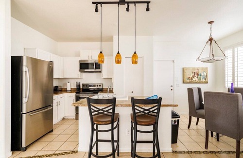 Ridgefield House | Clean and Comfy 4BRM PHX Home with Putting Green!