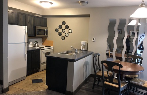 East Kootenay House | Clean, comfy, cozy. Ski in/ski out. Family friendly.