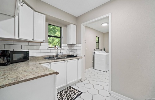 Arena District House | Clean Cozy Home Near Downtown & Riverwalk - accommodates up 10 guest!