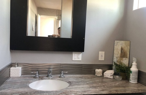 Hacienda Heights House | CLEAN COZY4 beds 2 bathroom guest house close to Hollywood and Disneyland