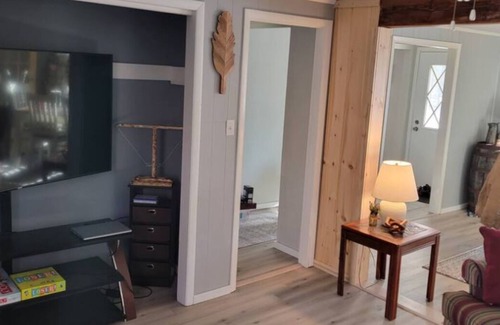 Rockwood House | Clean, crisp, and cozy!