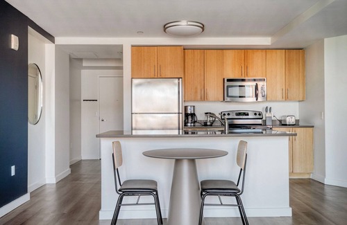 East Cambridge Apartment | Clean East Cambridge 1BR w/Gym & W/D, near T Stop