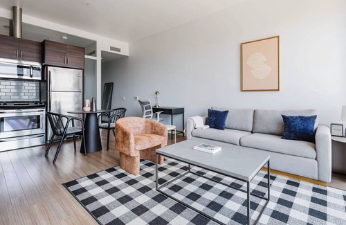 Civic Center Apartment | Clean Hayes Valley 1BR w/Gym, Rooftop, Pool & Sports