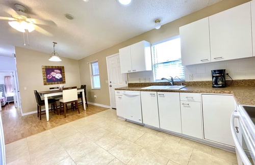 The Villages House | Clean Home in The Villages-Walking distance to Orange Blossom Hills Country Club