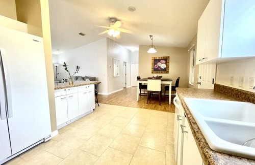 The Villages House | Clean Home in The Villages-Walking distance to Orange Blossom Hills Country Club