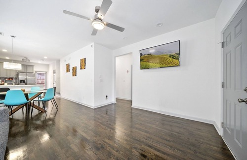Washington Park House | CLEAN, RENOVATED AND READY FOR YOUR STAY!