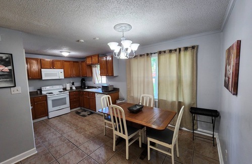 Kreole House | Clean, Spacious, 3BR 2BA, Handicap Access
