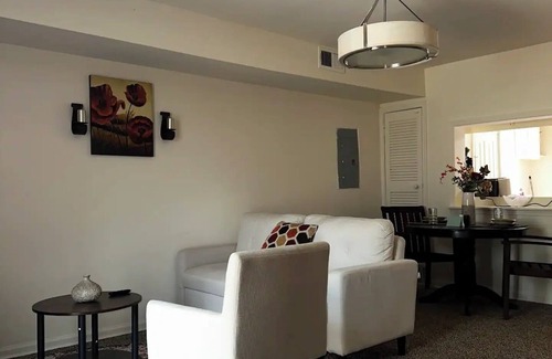 Memphis Condo | Clean, spacious Condo, Weekly Rental Discounts