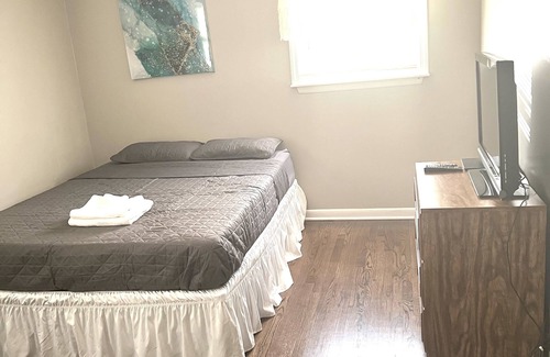 Hammond House | Clean, spacious, updated home, minutes to Casino
