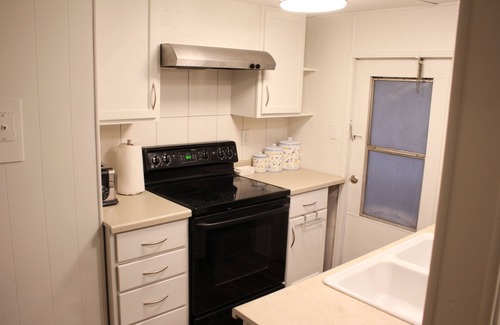 Columbia House | Clean, Updated, Budget Friendly & a little Quirky